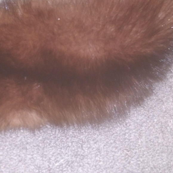 NIB Mink Fur Hat & 2 Fur Scarves - Picture 7 of 16